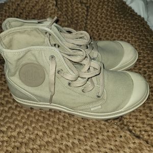Palladium Pampa Hi canvas boots